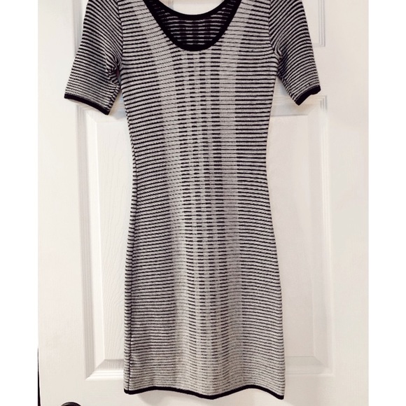 GUESS stripe mid length dress - Picture 5 of 5